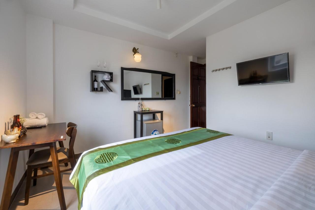 Charming Riverside Hotel هوي المظهر الخارجي الصورة