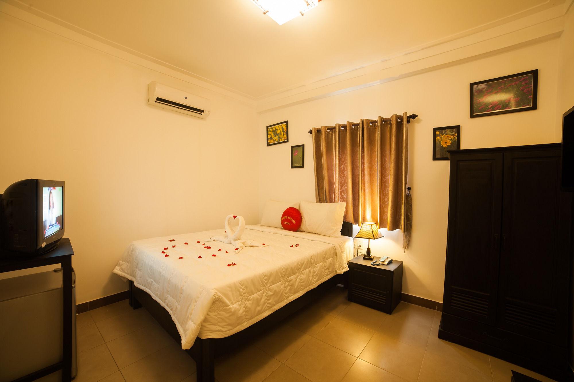 Charming Riverside Hotel هوي المظهر الخارجي الصورة