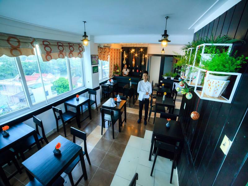 Charming Riverside Hotel هوي المظهر الخارجي الصورة