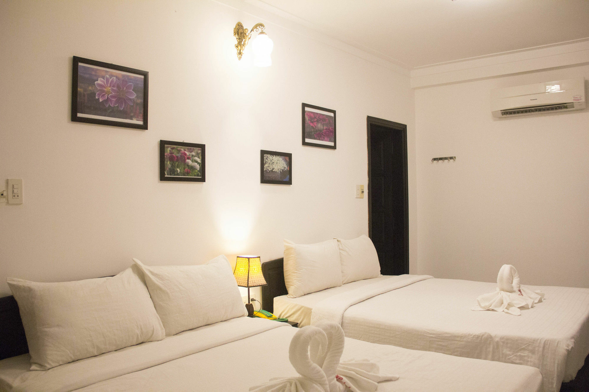 Charming Riverside Hotel هوي المظهر الخارجي الصورة